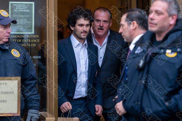 2024年10月17日:FTX诈骗犯卡洛琳·埃里森被判2年监禁 并被勒令没收110亿美元