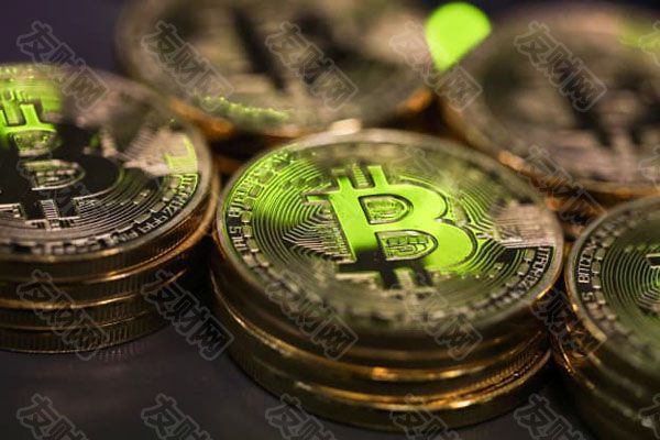 2024年12月05日:比特币首次突破10万美元 2024年涨势达到新高